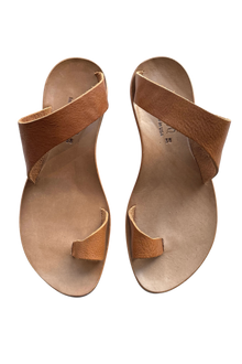  Thong Sandal in Tocu (Washed Dark Tan)