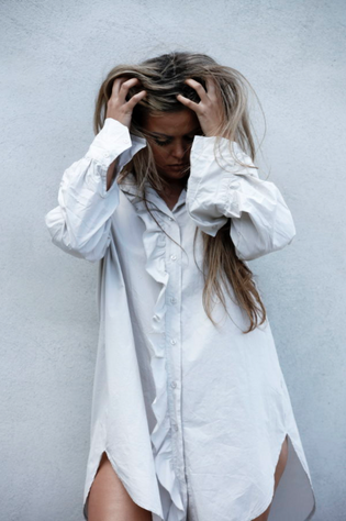  Big. White. Shirt.