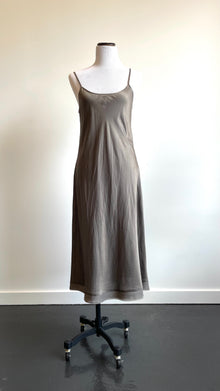  Classic Petal Slip Sable