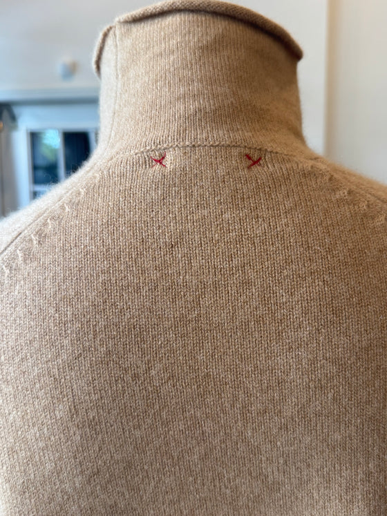 Reg Royal Cashmere Turtleneck Sweater Camel