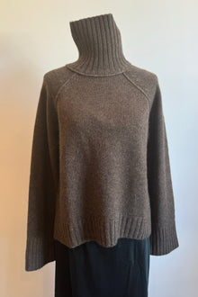 Cashmere Chunky Turtleneck Sweater in Suede