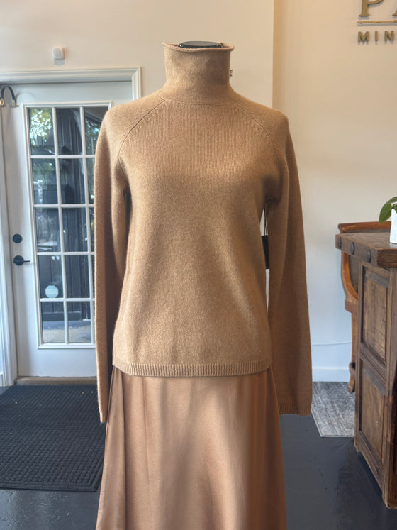 Reg Royal Cashmere Turtleneck Sweater Camel