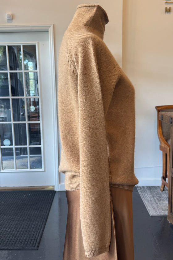 Reg Royal Cashmere Turtleneck Sweater Camel