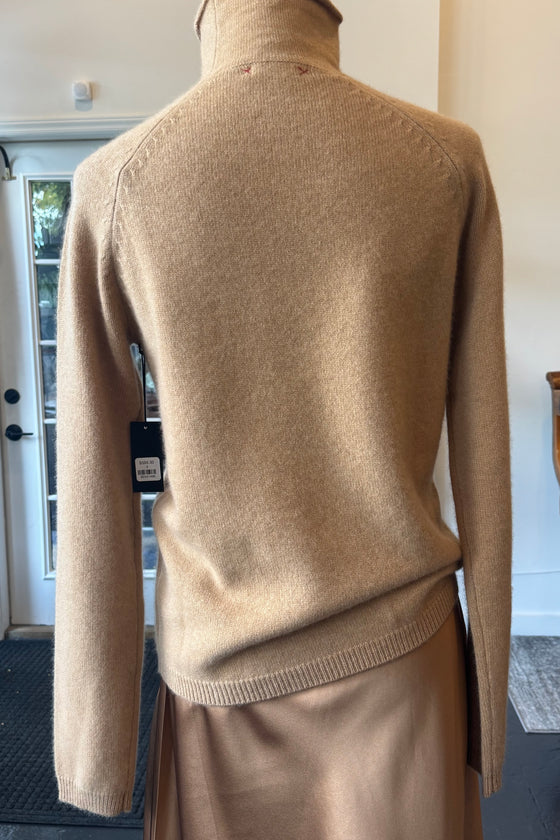 Reg Royal Cashmere Turtleneck Sweater Camel
