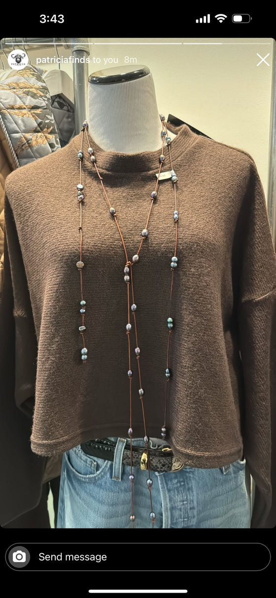 Peacock Freshwater Pearl Lariat on Leather