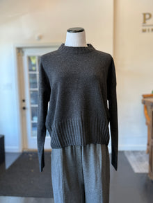  Cashmere Crewneck Pullover Sweater Charcoal