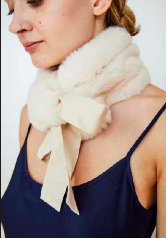 Tea Dip Fur Collar with Silk Tie