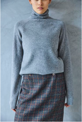 Reg Royal Cashmere Turtleneck Sweater Camel