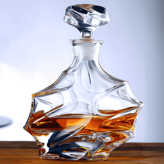 Storm Japanese Crystal Whisky Decanter: Decanter