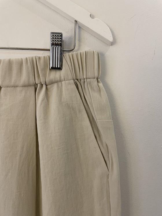 Cotton Tuck Pants in Ecru