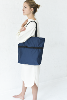  8.6.4 Design 2-way Nylon Tote Navy