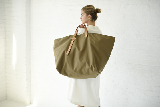 8.6.4 Design Large Nylon Tote Coyote Brown