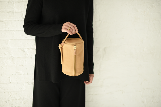 8.6.4 Design Tan Leather Pouch