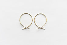  8.6.4 Design Medium 14K Gold Earring - 04
