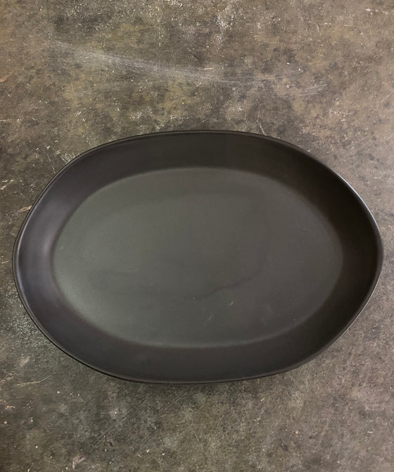 HAAND 13" Oval Platter in Black