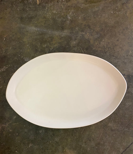 HAAND 15" Oval Platter in White