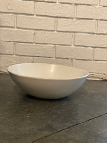  HAAND 11.5" Medium Serving Bowl in White