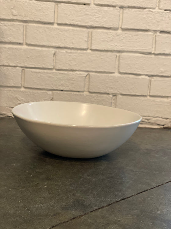 HAAND 11.5" Medium Serving Bowl in White