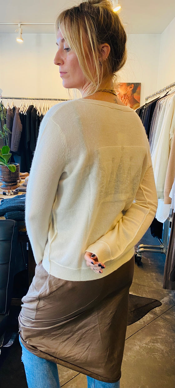 Brazeau tricot Big Crown Cashmere V-neck Sweater in cream found at Patricia in Southern Pines, NC