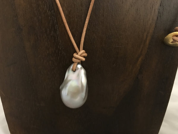26mm Single Grey Baroque Pearl on Leather