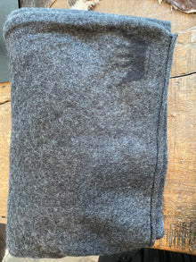  Brazeau Tricot Cashmere Coal Crown Scarf