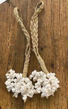  White Shell Tassel
