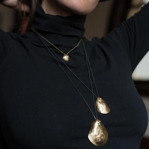 Julie Cohn Medium Capiz Pendant Necklace