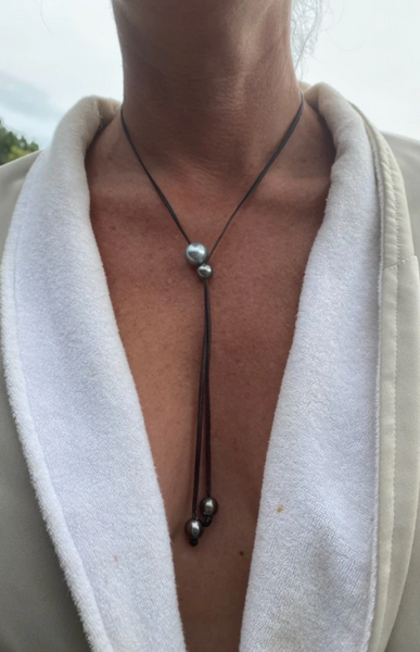 Jhaña Pearl Bindi Necklace