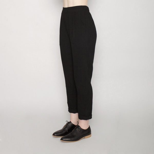 Black Szeki Signature Tapering Trouser in Tencel  found at PATRICIA in Southern Pines, NC 