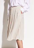 Minimalist women's skirt by Vince 