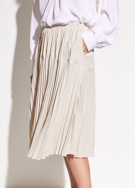 Minimalist women's skirt by Vince 