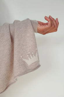  Brazeau Tricot Rosegold Crown Scarf